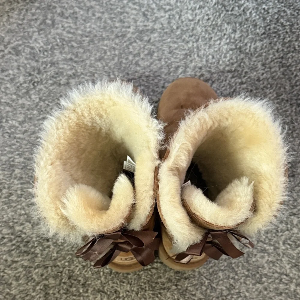 UGG Bailey bow boots - Picture 6 of 7